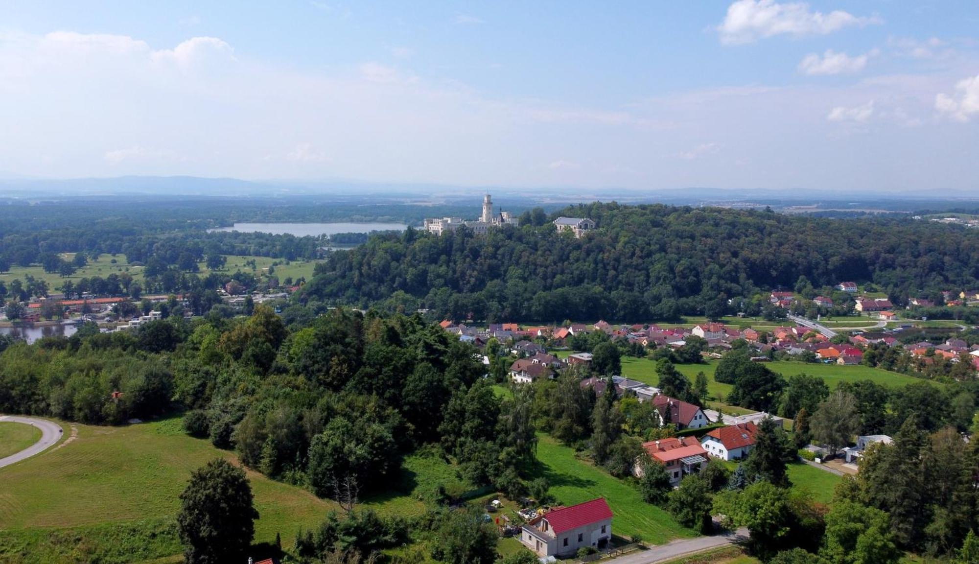 Sporthotel Barborka Глубока-над-Влтавою Екстер'єр фото